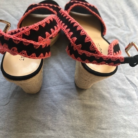 NWOT Indigo Rd. Black & Pink Stitch Jute Wedges - Picture 5 of 7